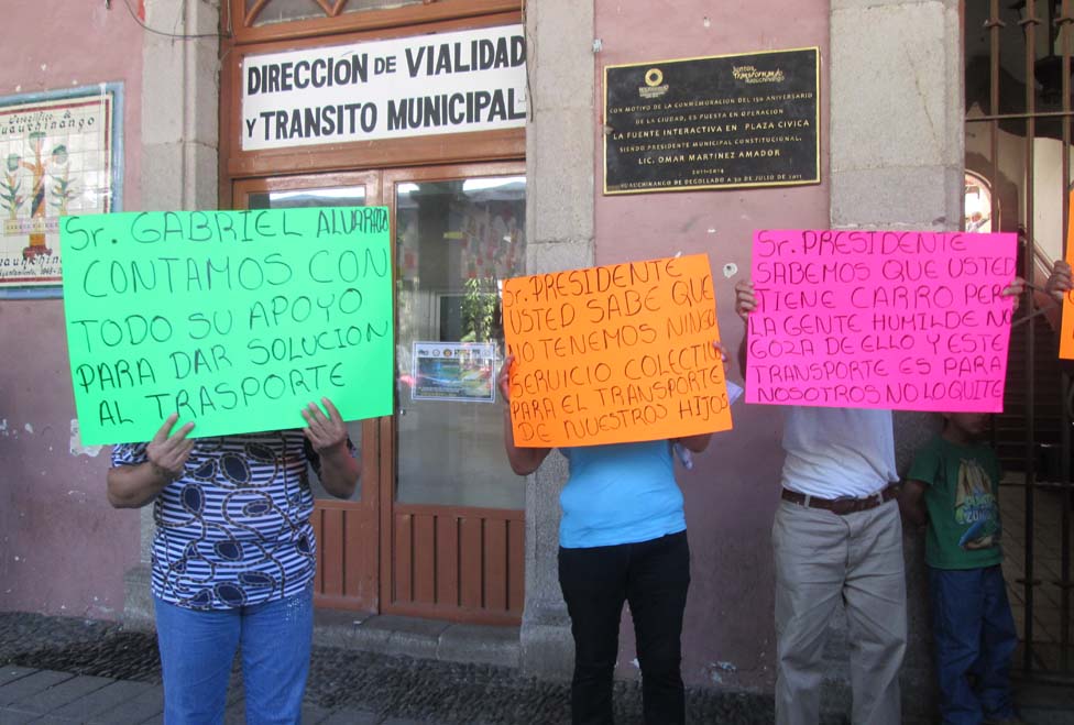 Huauchinanguenses piden que no sean retiradas las unidades.