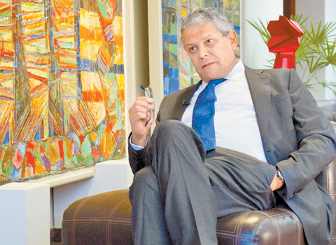 Luis Robles Miaja, presidente del banco