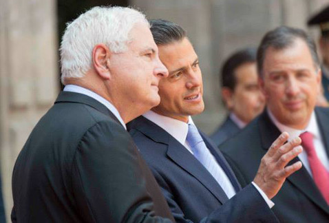 El presidente Enrique Peña Nieto y su homólogo de Panamá, Ricardo Martinelli.