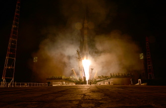 La nave Soyuz, en el momento de iniciar su viaje hacia la EEI en Baikonur