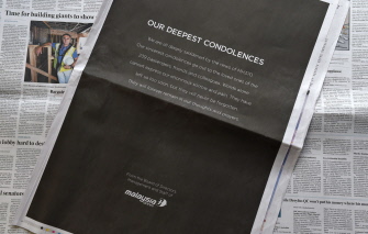 En este anuncio de página completa del diario australiano The Australian de hoy Malaysia Airlines da el pésame a los familiares de las víctimas