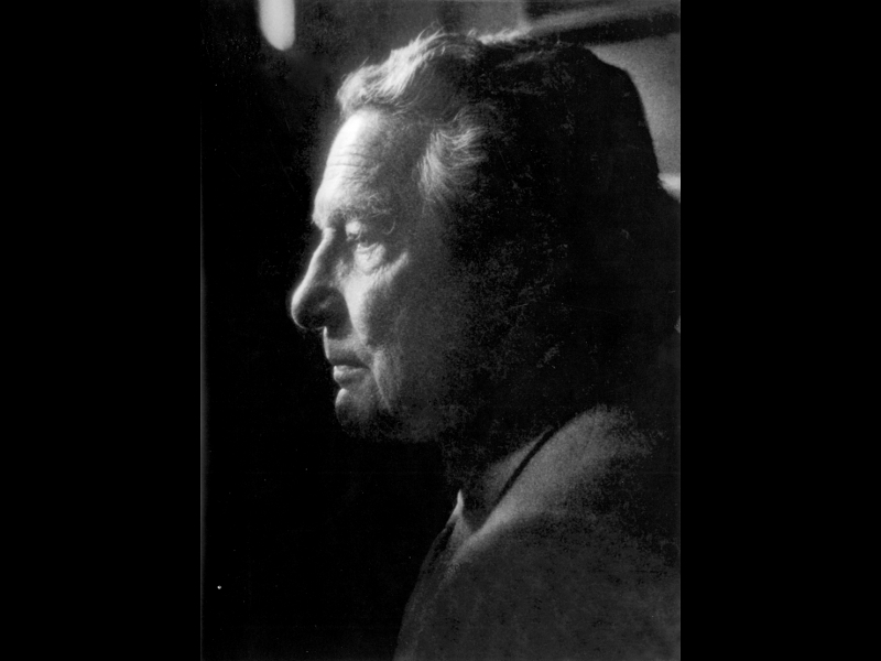 El poeta en 1989. Fotografía de juan Miranda. 