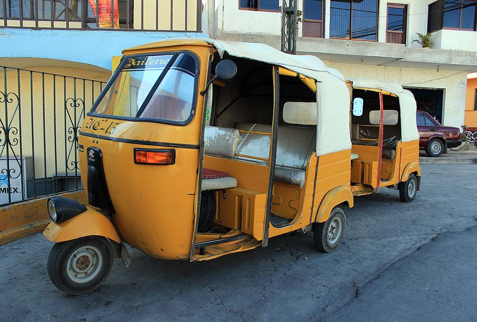 Mototaxis en Cuautlancingo.