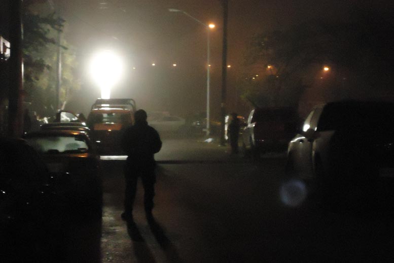 Una densa neblina cubrió la escena del homicidio. 
