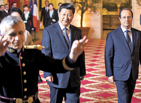 XI firmó ayer en París con su par François Hollande 50 pactos comerciales por 18 mil millones de euros. 