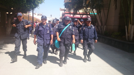 Policías marcharon por las calles del centro