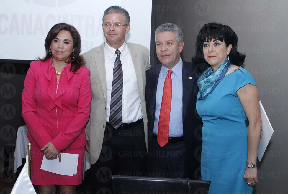 Reunión de senadores con integrantes de Canacintra.