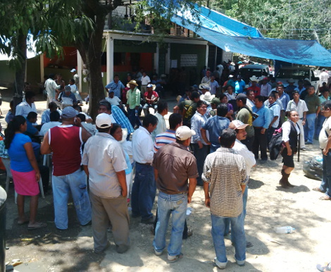 En una asamblea regional de las autoridades de la CRAC decidieron la destitución.
