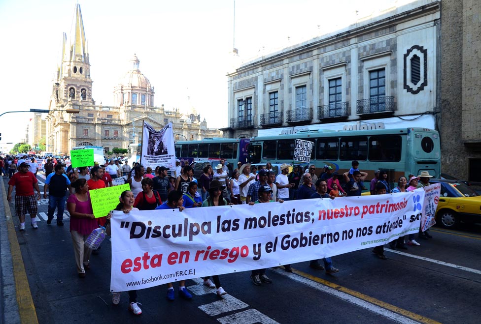 Los inconformes marcharon por el centro de Guadalajara.