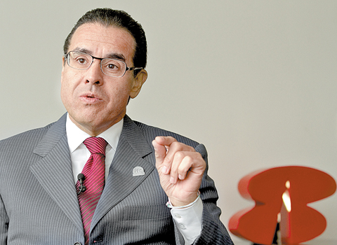 Habrá oportunidades gigantescas para invertir, considera el director del grupo financiero. 