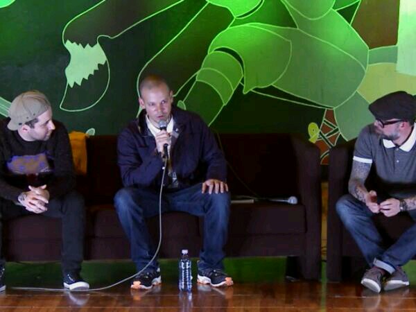 Los integrantes de Calle 13 ofrecieron una conferencia en el Auditorio Ricardo Flores Magón en CU