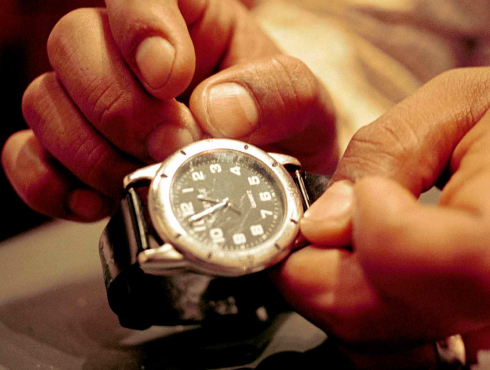 Deste el sábado venidero, antes de dormir, se recomienda adelantar el reloj una hora, ya que el domingo entrará en vigor el Horario de Verano.