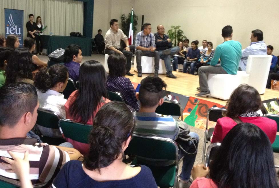 Expertos en este ámbito compartieron experiencias con los alumnos.