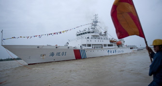 En esta foto de archivo del 24 de julio de 2013 puede verse al barco chino "Haixun 01" en el puerto birmano de Yangon