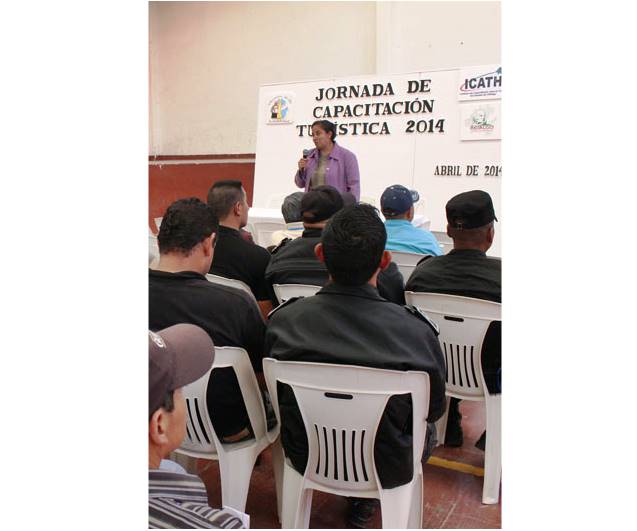 La jornada turística fue en las instalaciones del auditorio municipal.