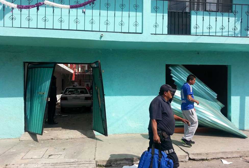 Así quedó la vivienda, tras registrarse una explosión en Apizaco, el viernes pasado; una persona acepta que abrió tanque de gas para suicidarse.