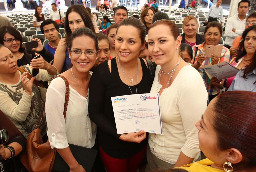 Martha Érika Alonso, presidenta del Sistema Estatal DIF.