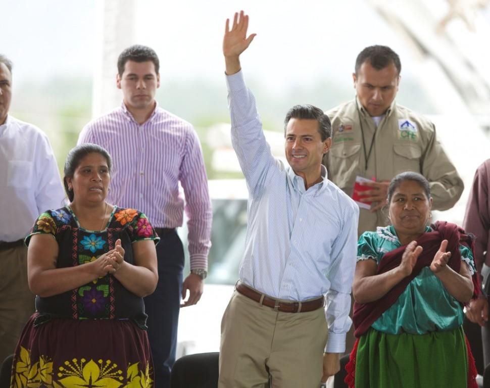El mandatario particpó en la inauguración de obras de electrificación.