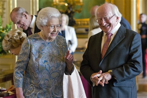 El encuentro entre ambos mandatarios da por concluidos 100 años de disputas políticas entre Irlanda e Inglaterra