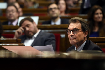 El presidente del gobierno autónomo catalán, Artur Mas, hoy en su asiento en el parlamento de Cataluña, en Barcelona