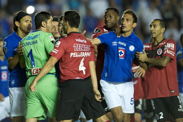 Jesús Corona en pleito frente a Xolos