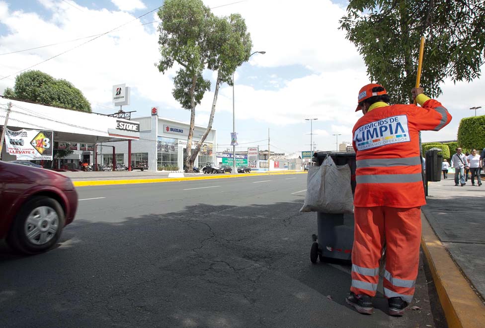 Personal de limpia en Puebla.