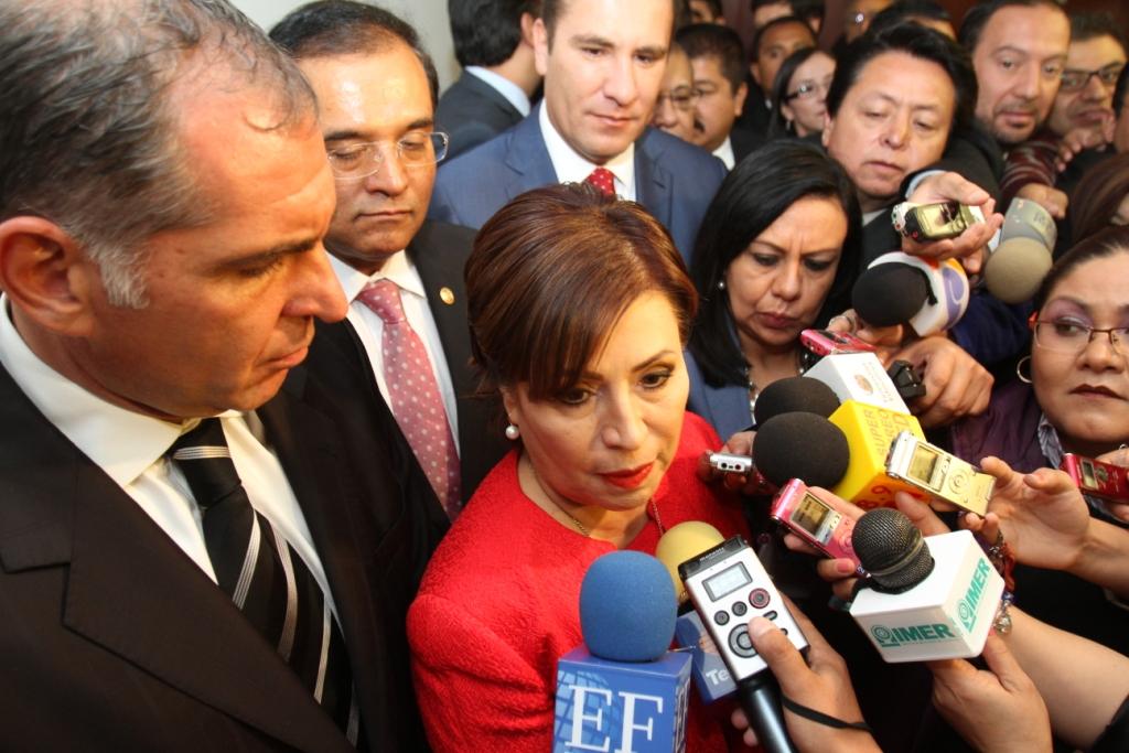 La secretaria de Desarrollo Social, Rosario Robles, durante su visita al Senado.