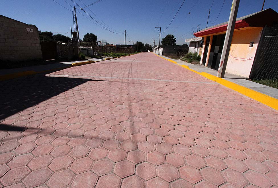 Mejoras de una calle cercana al municipio que albergará Audi.