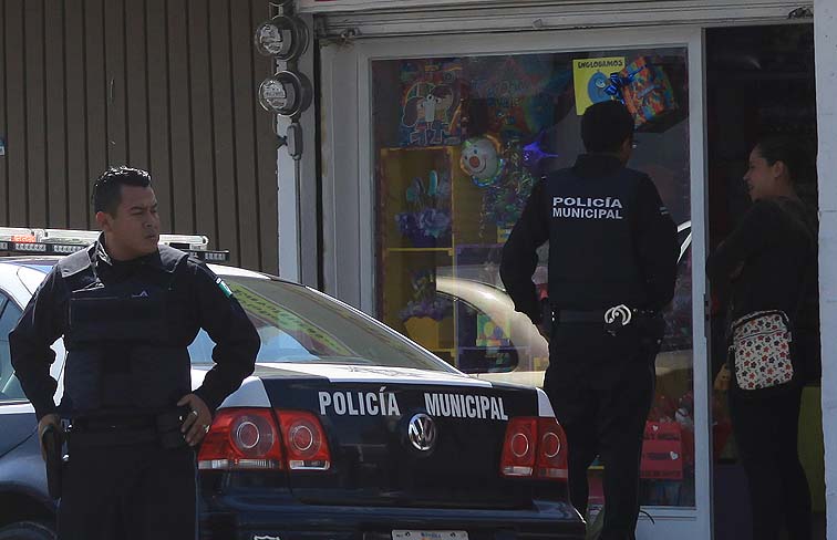 Policías municipales llegaron a la zona.