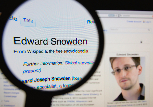 El diario británico y el estadunidense publicaron a mediados del año pasado las filtraciones de Snowden. 