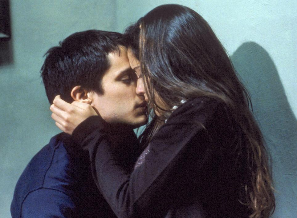 La historia protagonizada por Gael García y Ana Claudia Talancón se estrenó en 2002.  