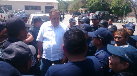 Los policías pidieron se explique cuál va a ser su situación laboral. 