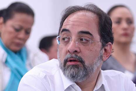 Luis Castro, presidente nacional de Nueva Alianza, señaló que es necesario que el INE identifique si los afiliados a los partidos son de "carne y hues