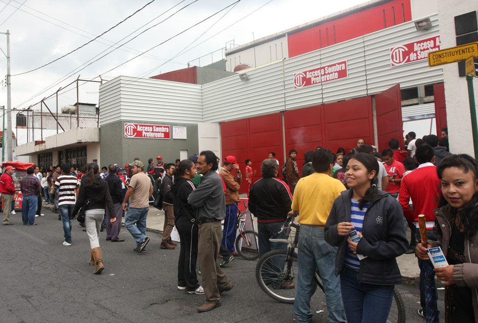 Taquillas del estadio Nemesio Diez.