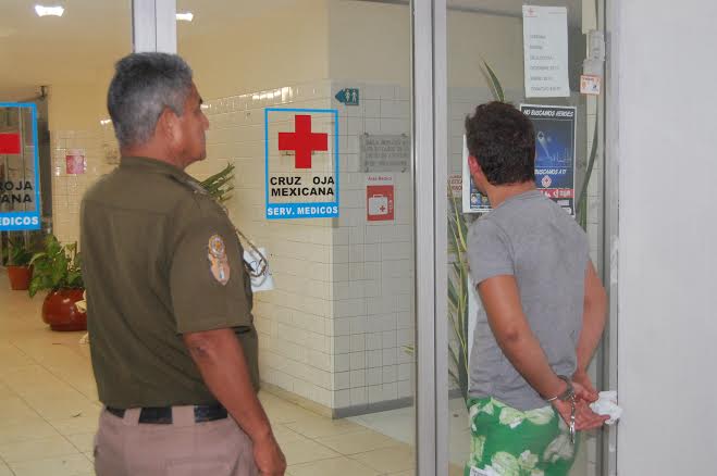 Uno de los agresores que pudo ser capturado
