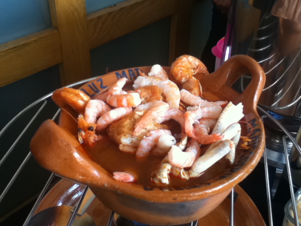 El corredor gastronómico ofrece comidas hechas con mariscos.