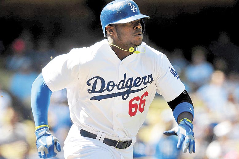 El jardinero central de los Dodgers, de 23 años, porta el número 66.