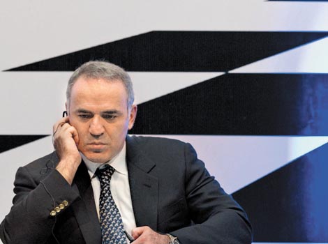 El juego “ayuda a desarrollar la lógica, la concentración”, dice el también conocido como "Ogro de Bakú".