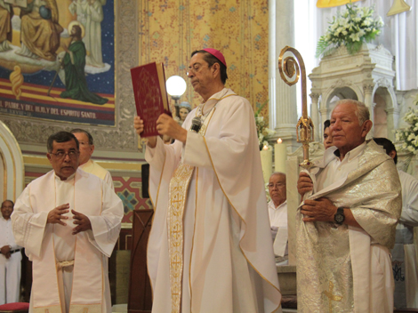En la lectura del Evangelio Jesús replica a sus discípulos “lo que yo hago tú no lo entiendes ahora, pero lo comprenderás más tarde”, ante la negativa