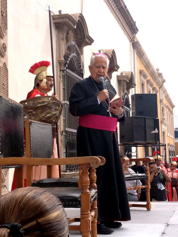 Arzobispo de Durango, Héctor González.