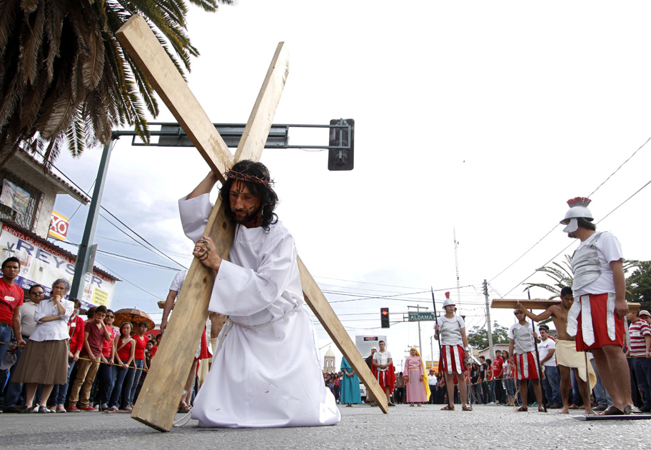 En total calma se desarrolló la interpretación de la pasión y muerte de Cristo.
