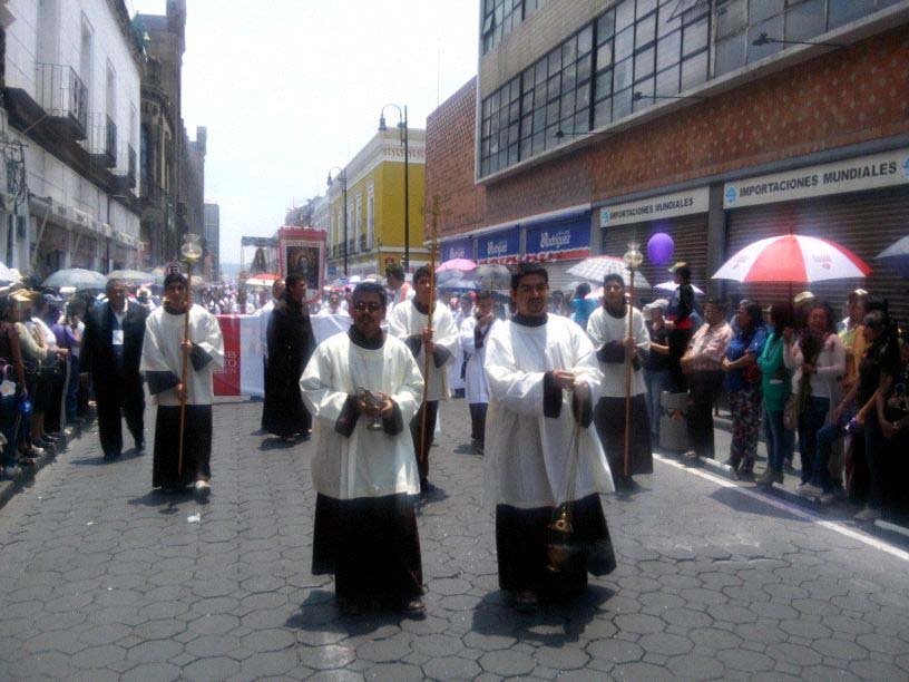 Vía Crucis por las calles de la ciudad de Puebla.