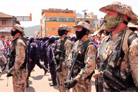 La máxima autoridad en Cherán es la Asamblea General, después el Concejo Mayor, los K'ericha o Mayores