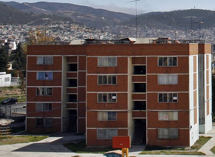 El titular de PC, Miguel García Conde Álvarez, mencionó que fueron desalojadas algunas personas de varios edificios. 