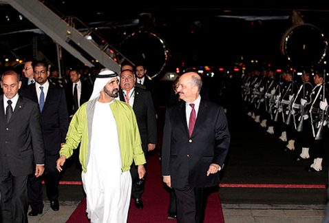 Carlos de Icaza recibe a jeque Mohammed Bin Rashid Al Maktoum. 