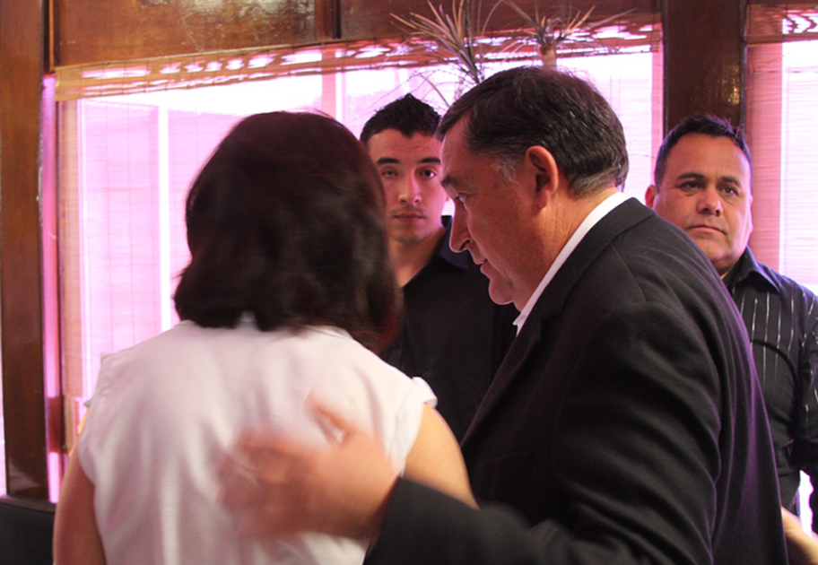 López Villarreal extendió su apoyo a las familias de los fallecidos, en especial a la de Paulina Facio.