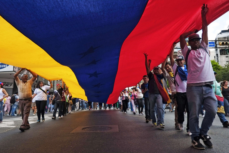 Los manifestantes caminaron hacia sede de Naciones Unidas en Venezuela.