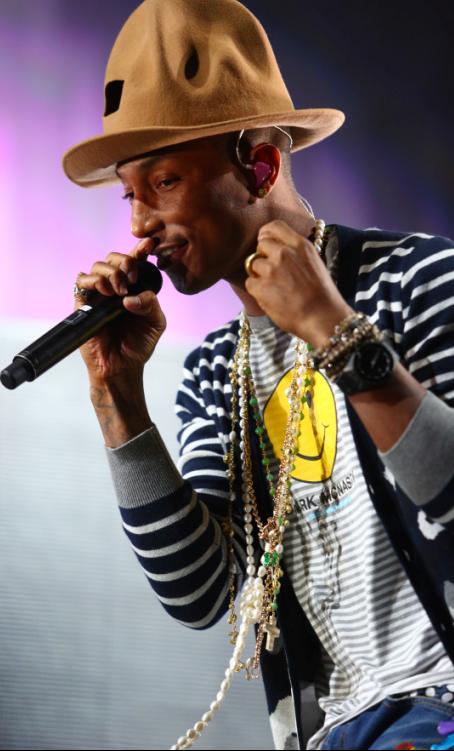Pharrell Williams puso bailar a Coachella. 