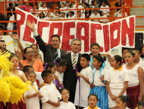 El jefe de Gobierno del Distrito Federal, Miguel Ángel Mancera, asistió al Encuentro de Tablas Rítmicas presentadas por niñas y niños atendidos en Cen