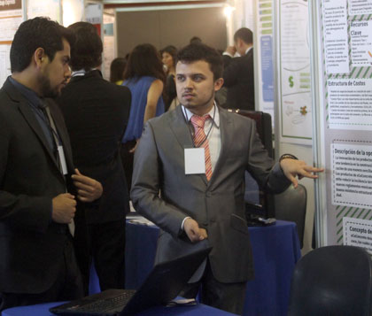 Cada  semestre cerca de mil alumnos tiene oportunidades de desarrollar iniciativas empresariales a través del curso de Formación de Emprendedores.